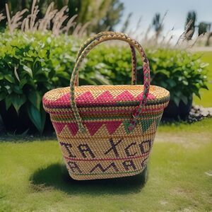 Vintage 1970s 80s Designed Straw Woven Basket Bag w/ Lid Purse Handbag BOHO EUC
